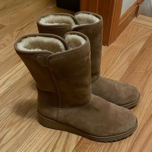 Like new UGG Boots size 7.5